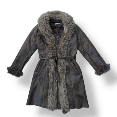 Cappotto in pelle marrone con bordo in eco-pelliccia