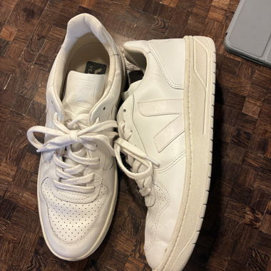 Weisse Veja-Sneaker EU 41