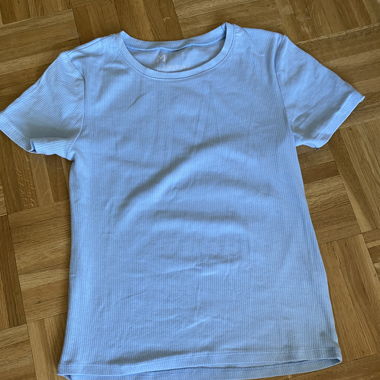 T-shirt bleu 