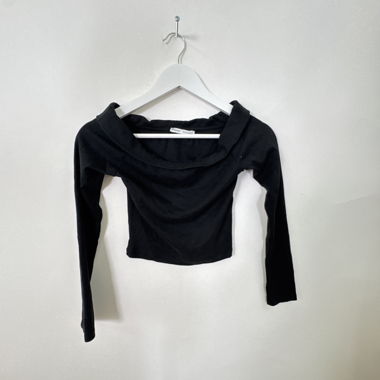 Schwarzer Bershka Cropped-Top