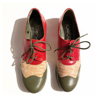 Bunte Schnürschuhe