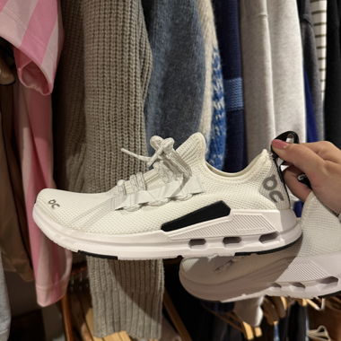 On cloudeasy sneaker 37