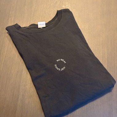 T-shirt nero statement