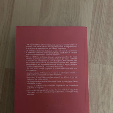 Livre Soins infirmiers : fiches techniques 