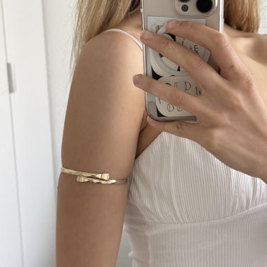 Goldfarbener Armreif