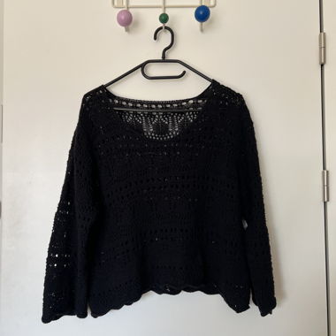 Black lace cut-out pullover