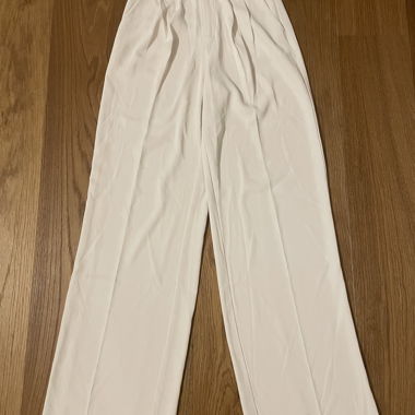2x Anzugshosen hell/dunkel, Neu