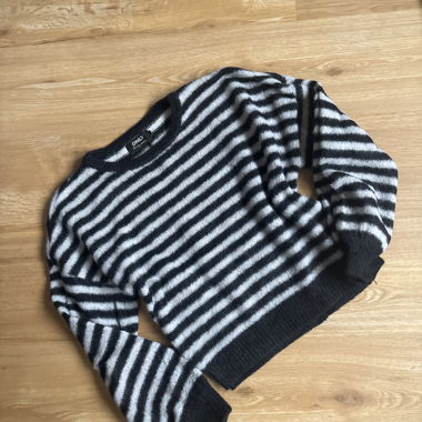 Maglione Peloso a Righe ONLY