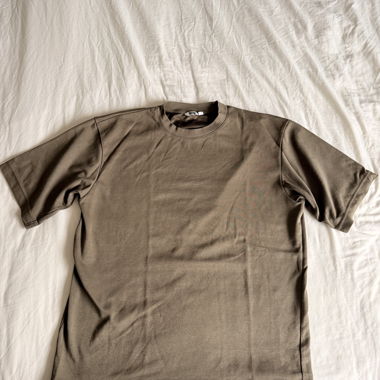 Khaki short sleeve t-shirt
