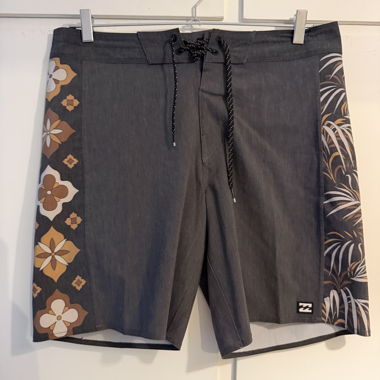 Short Billabong de bain Taille 33