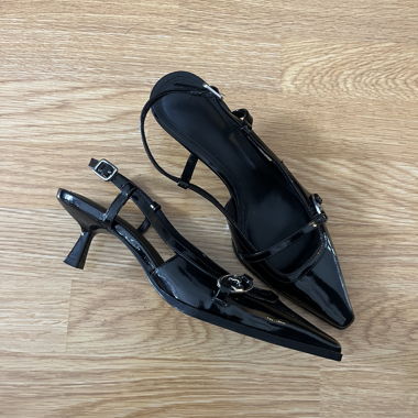 Tacchi slingback neri