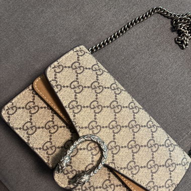 Kleine Tasche