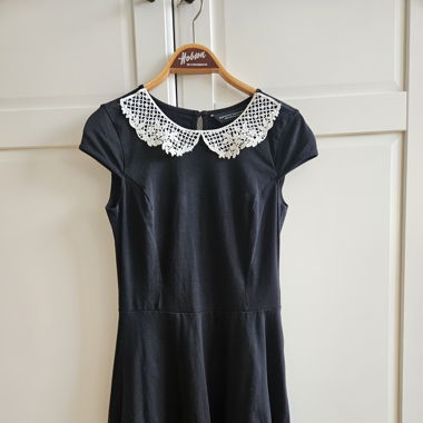 Kleid mit Kragen