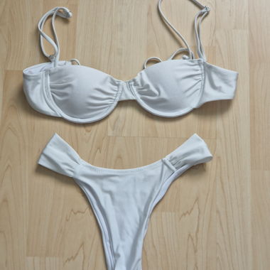 Bikini bianco