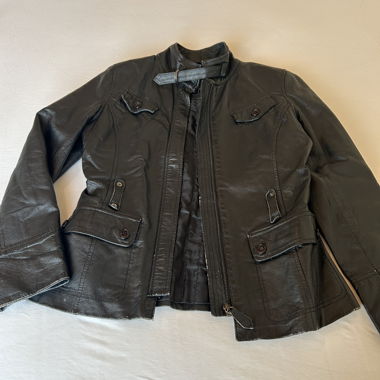 Schwarze HFN Jacke aus Kunstleder