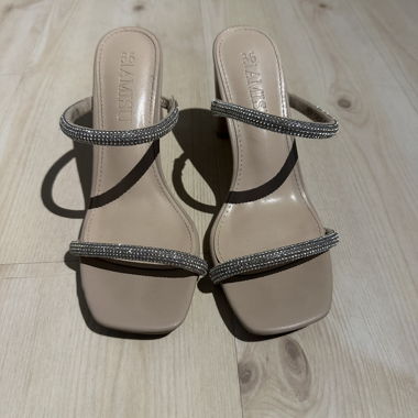 Scarpe estive eleganti