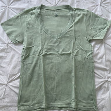 BRANDY MELVILLE T SHIRT