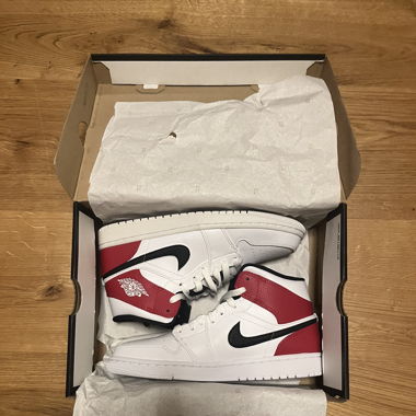 Jordan 1 blanc noir gym Red 