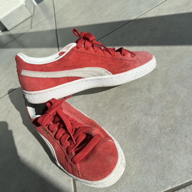 Baskets Puma en daim rouge