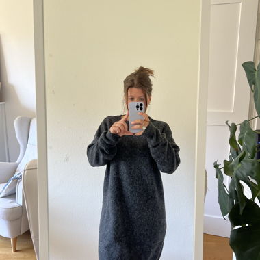 Robe tricot gris foncé