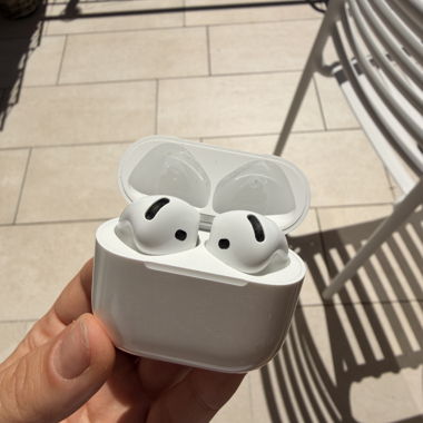 Air Pods 4