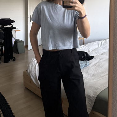 Cropped striped T-shirt