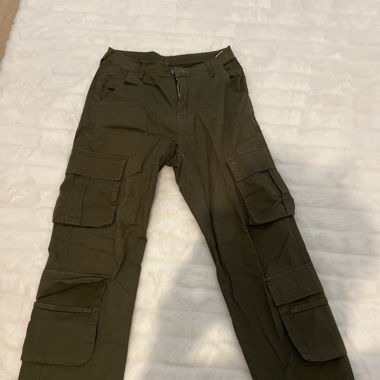Cargo vert kaki