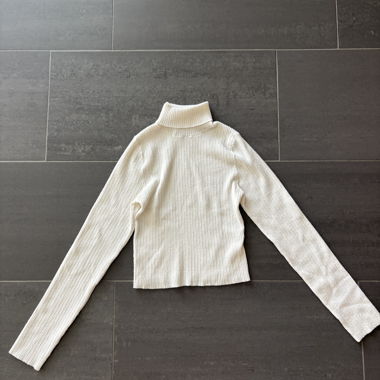 White roll-neck long-sleeve top