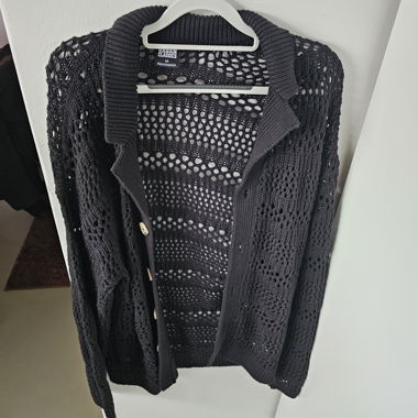 Schöne Luftige Strickjacke