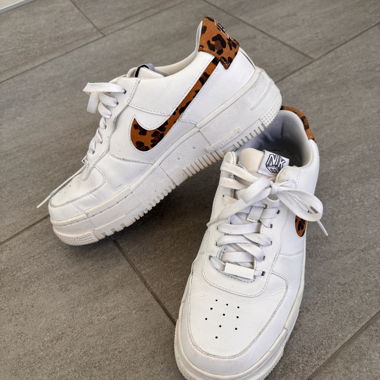 Nike Air Leopard Sneakers size 39