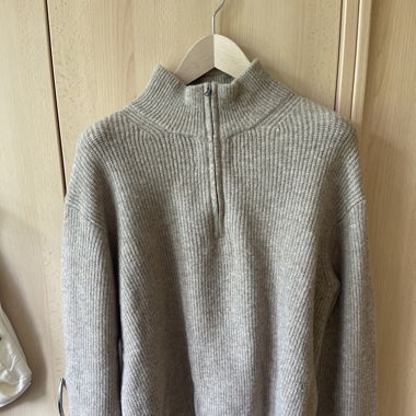 Uniqlo Sweater