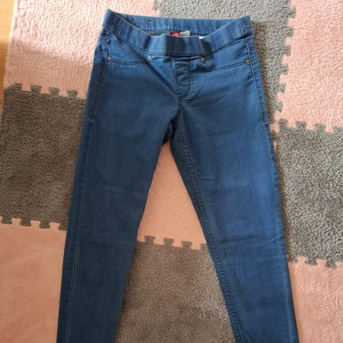 Divided Jeans