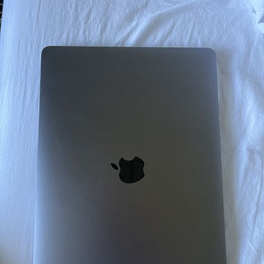 MacBook Pro 13” Modell 2017, 2 Thunderbolt 3 Anschlüsse
