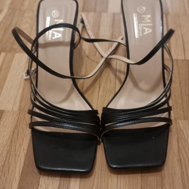 Black Sandals with Straps