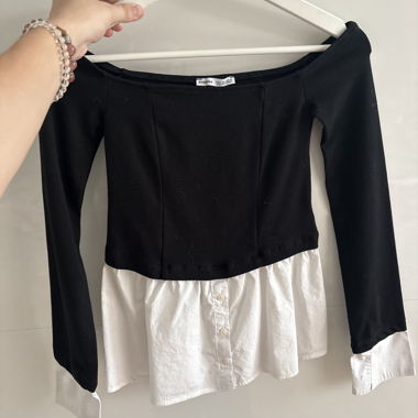 Schwarz-weisse Bluse