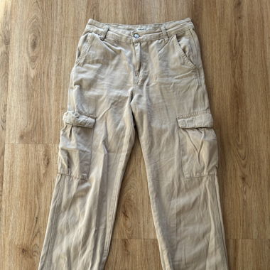 Beige Cargo Hose P&B