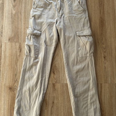 Beige Cargo Hose P&B