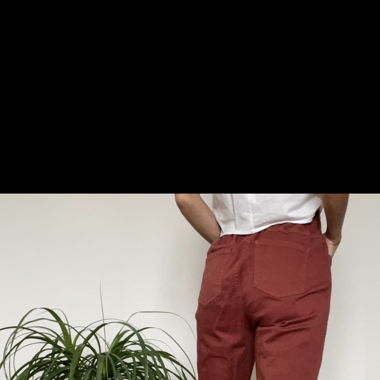 Burgundy high and elastic waist pants. OVS