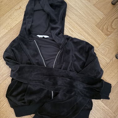 H&M Black Zip Hoodie