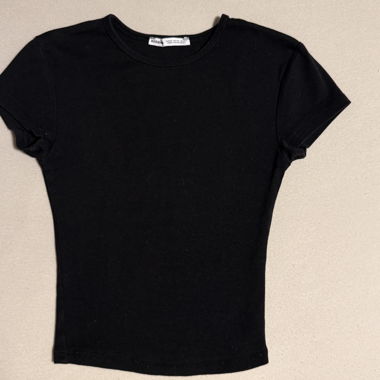 T-shirt nero Bershka