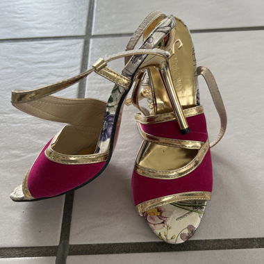 Escarpins talons hauts rose et or