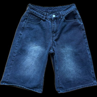 Shorts in jeans