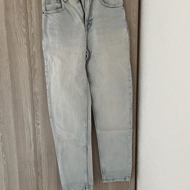 Light Grey High-Waist Jeans