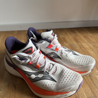 Saucony Endorphin Speedroll Runningshoes