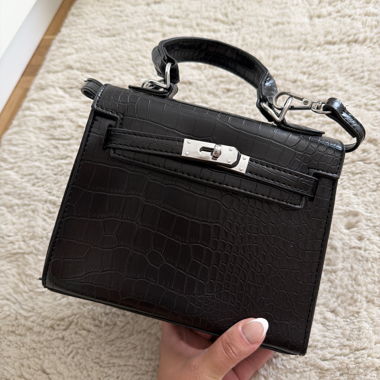 Sac à main noir effet croco