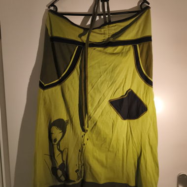 Short sleeveless dress