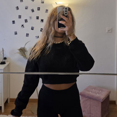 Pull court cropped noir, taille M