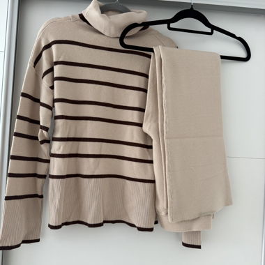 Set aus Pullover und Hose