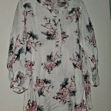 Blusa con motivo floreale