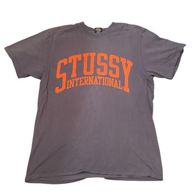 T-shirt Stüssy grigio con cuciture arancioni